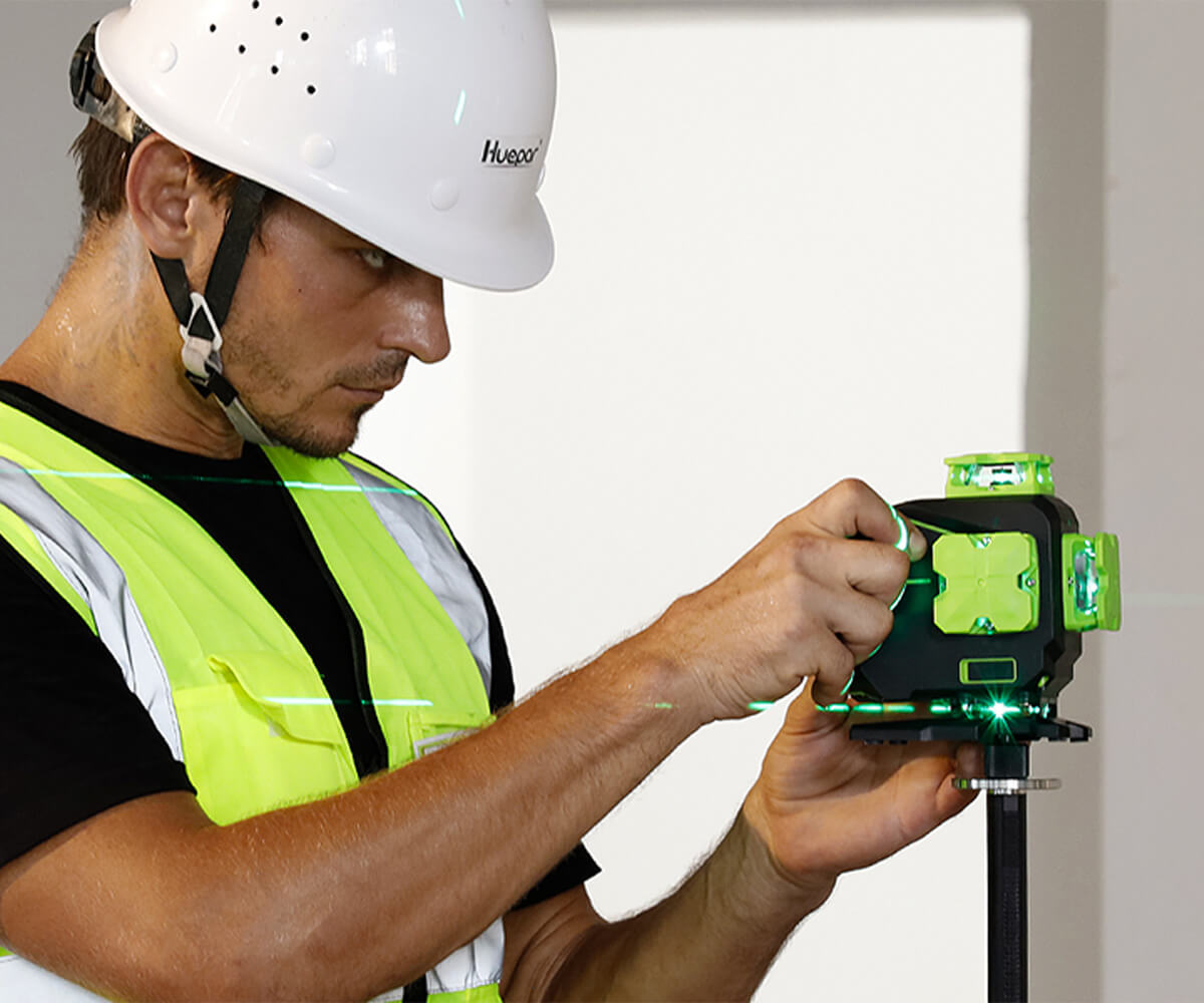 The Professional's Choice: A Closer Look at the Huepar S04CG Laser Level